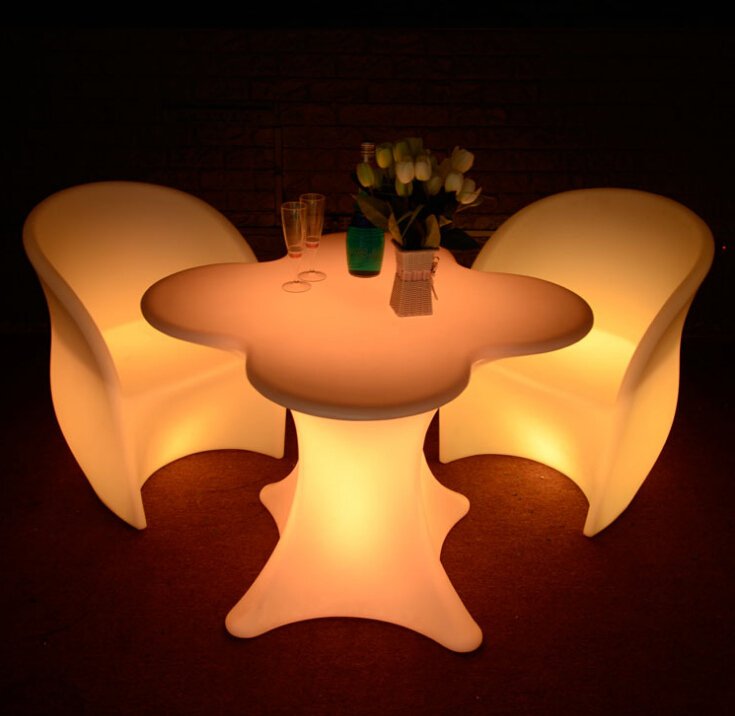 flower shaped table