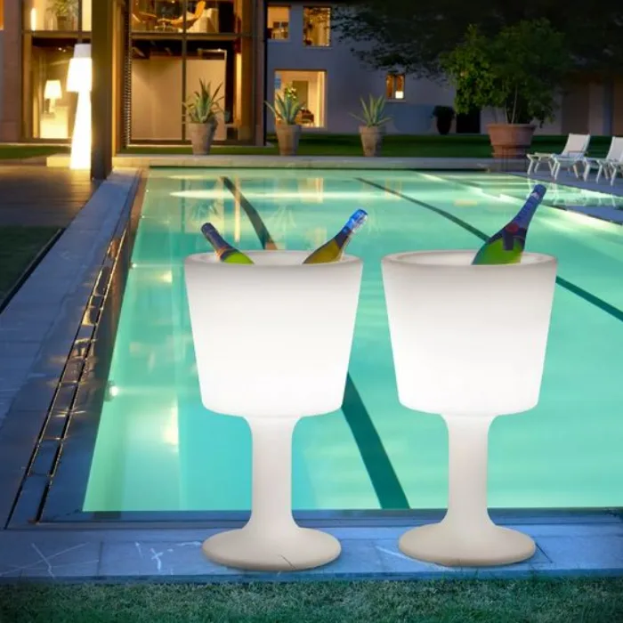 دلو ثلج بلون الشمبانيا LED على شكل مصباح طاولة يضيء أحداثك