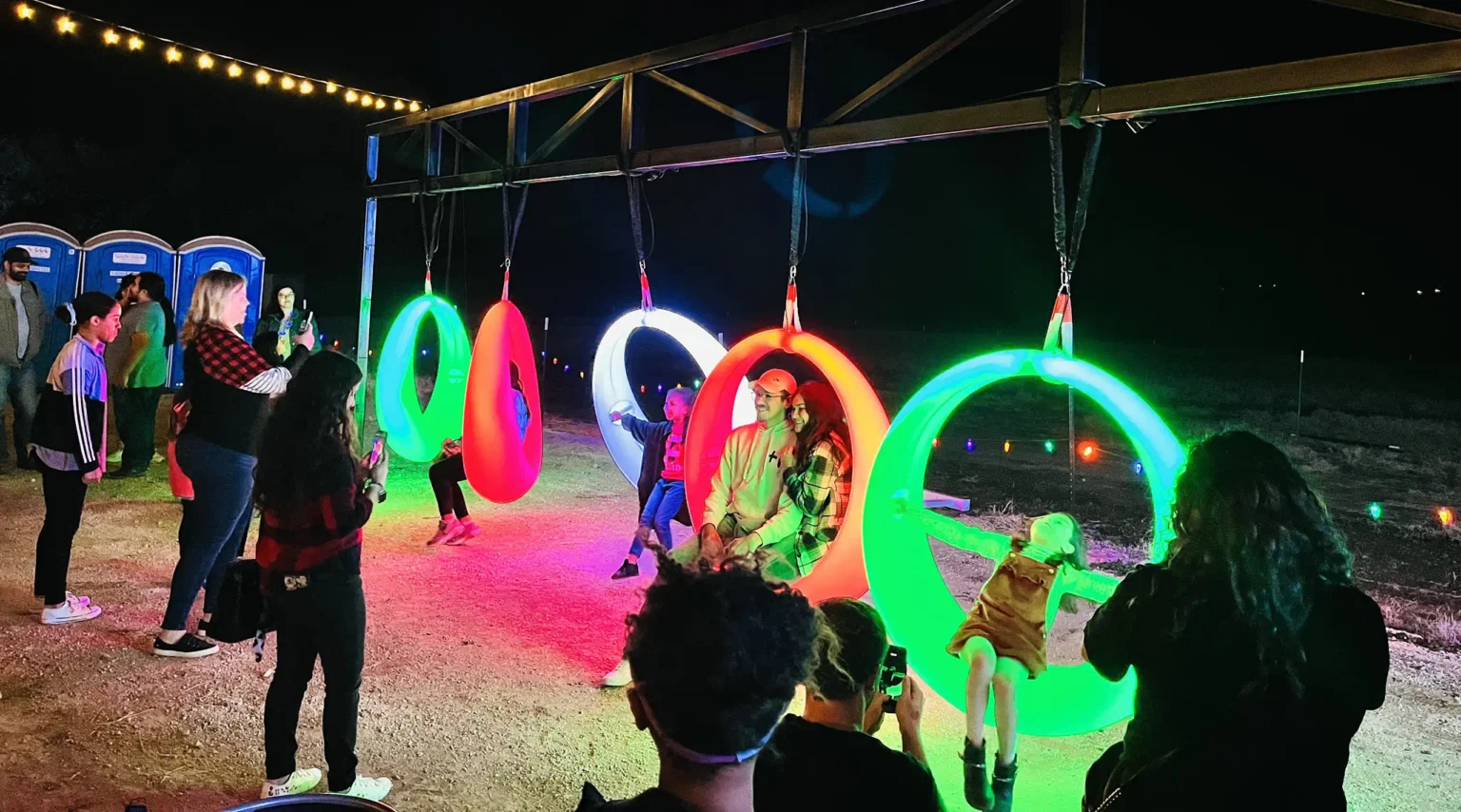 US customer feedback of Bluetooth LED swings chair