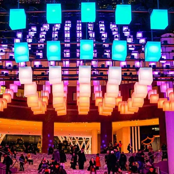 Gloeiende lichtkubus die je hemel laat schijnen