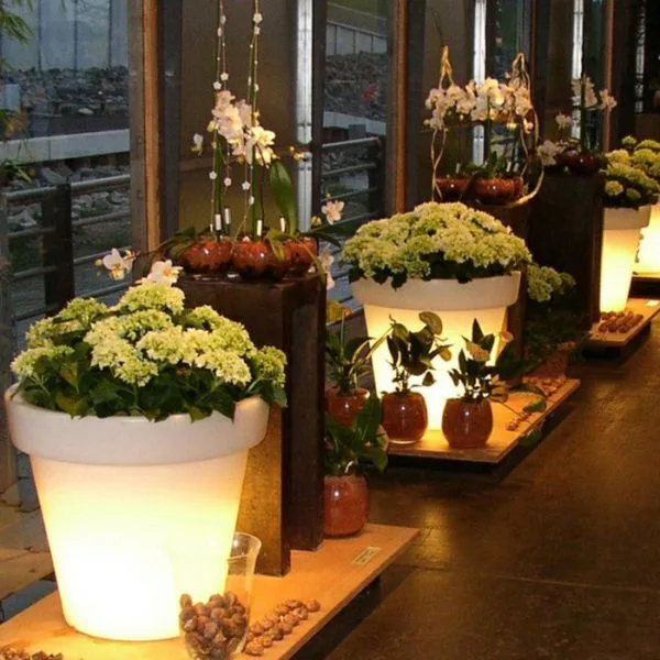 Vasi da fiori luminosi