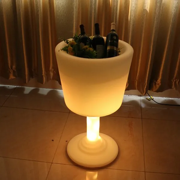 دلاء الثلج المضاءة