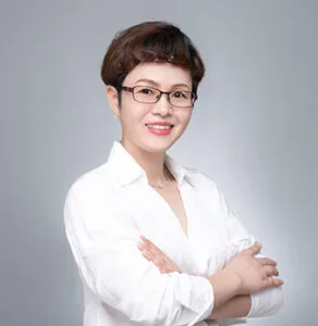 صورة عن المؤلف