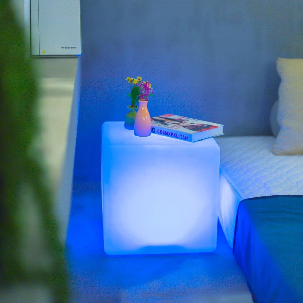 Light-up cube bedside lamp