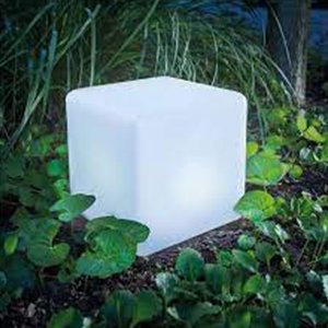 Solar Cube Garden Light