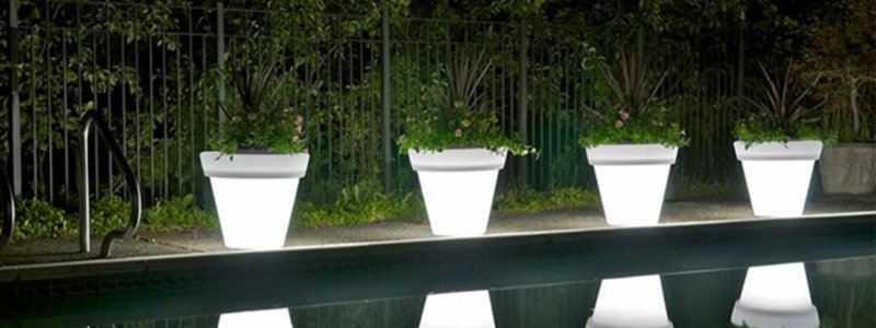 illuminated planters outdoor 1