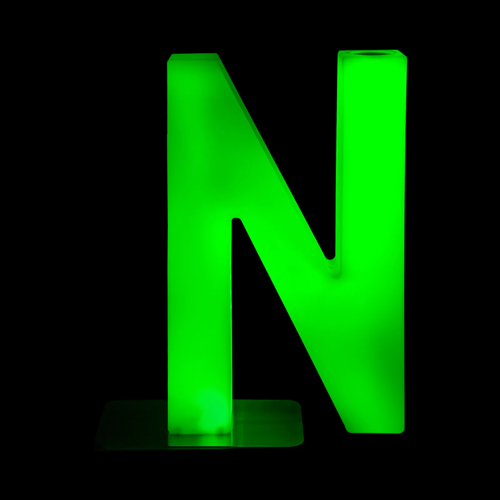 letras LED iluminadas N-1
