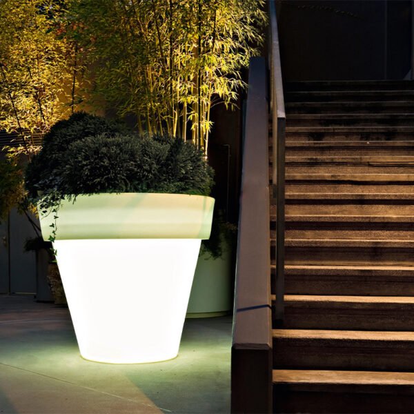 lighted outdoor planters 2