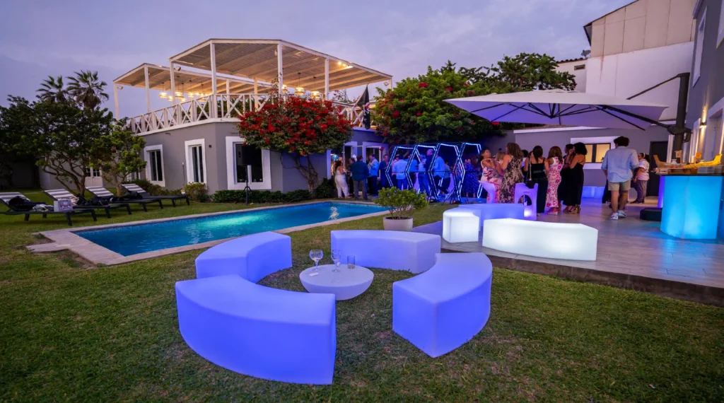 Luxury Poolside Glow Party with LED Glow Party Furniture and Lighting