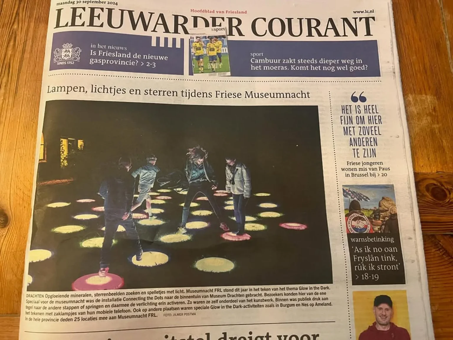 Interactive Floor Tiles Featured on Front Page of Leeuwarder Courant - 'Connecting the Dots' at Museum Drachten(1)